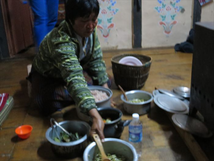 ブータン　民家での食事