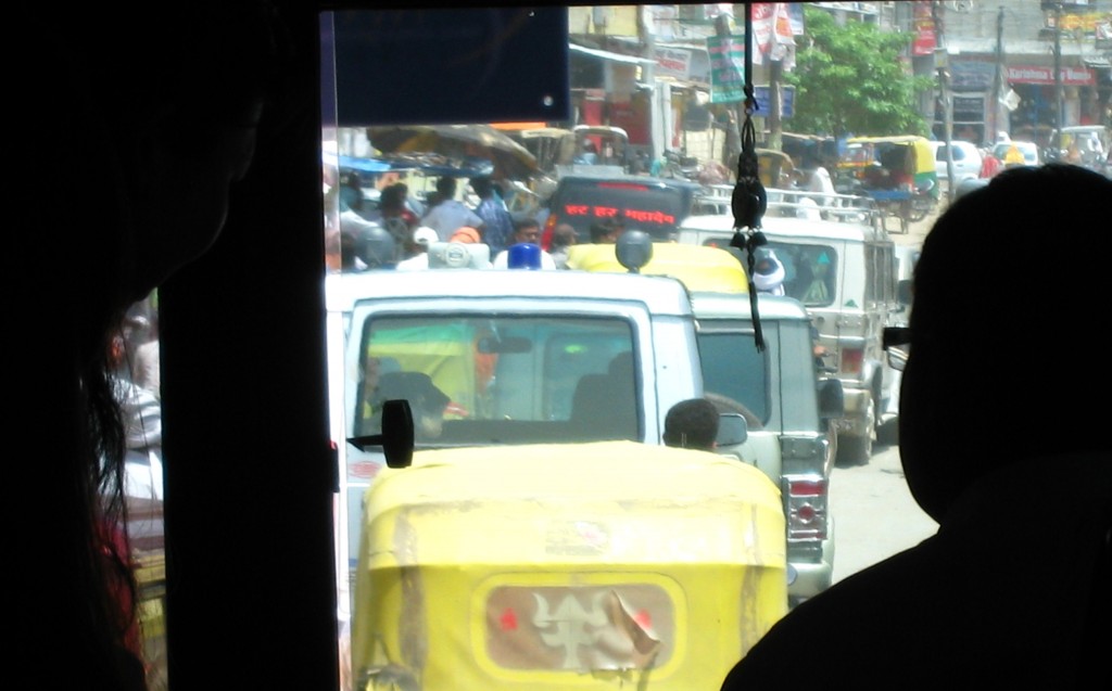 バラナシ市内の渋滞