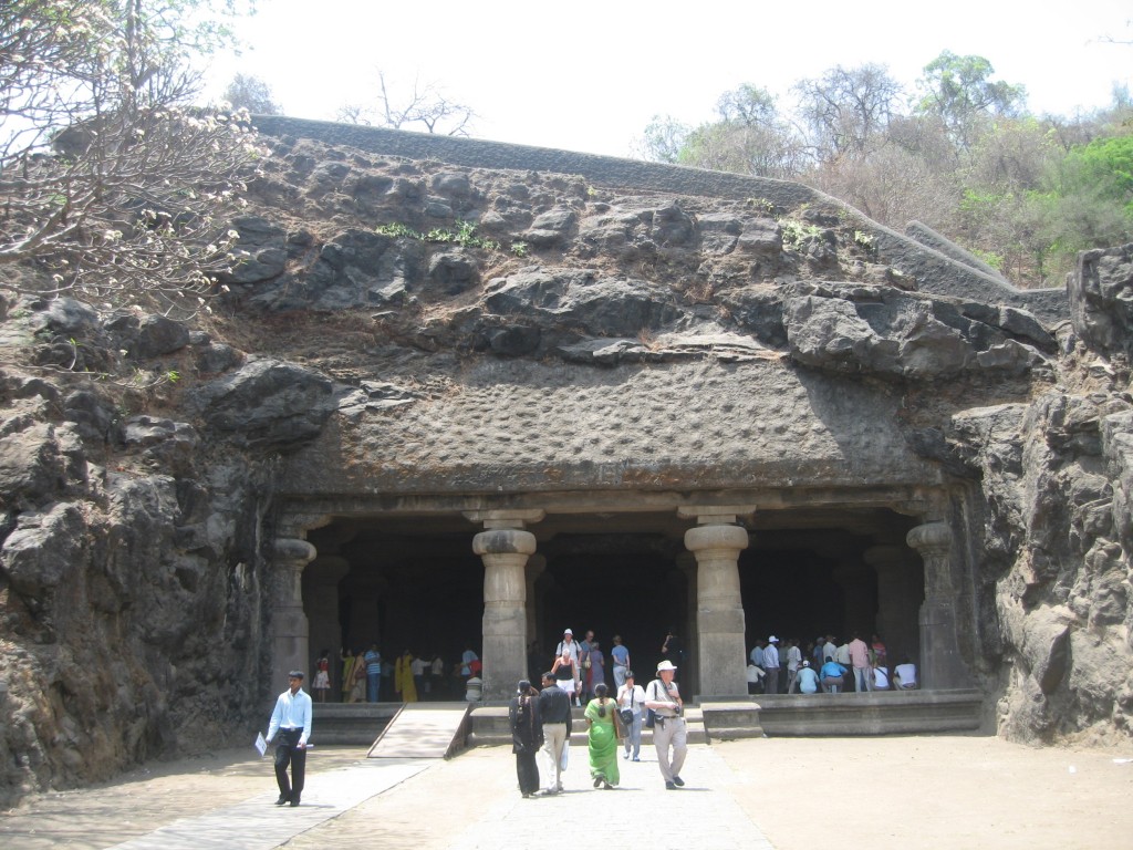 エレファンタ石窟寺院の入口