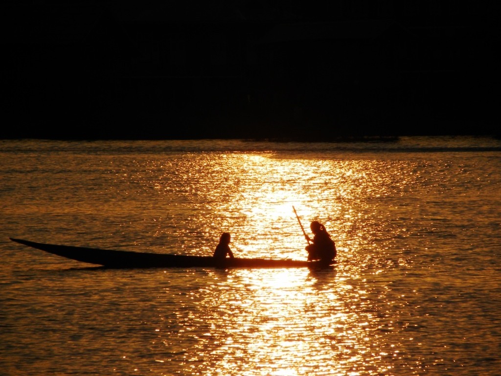 ミャンマー　インレー湖