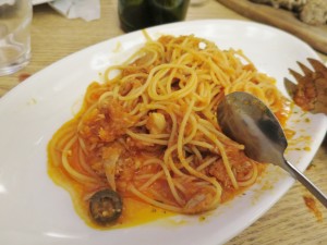 クロアチアマグロのラグーパスタ