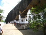 ダンブッラ石窟寺院